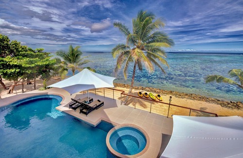 Tagaqe Villa | LomaniWai Luxurious All-inclusive Beachfront Villa