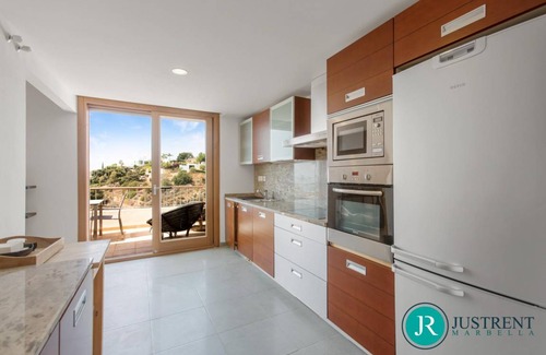 Marbella Apartment | Lomas de Los Monteros Apartment