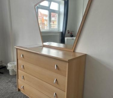 Shadwell House | London Budget Maisonette