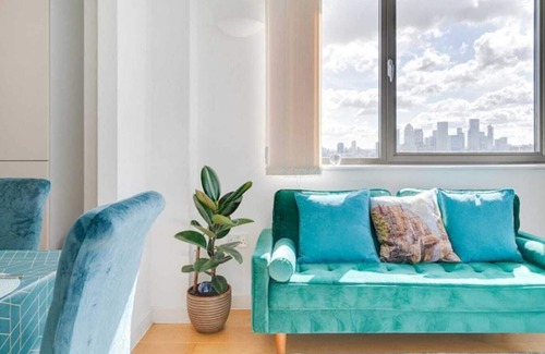 Shadwell Apartment | London City View Apartment short walk to Tower Bridge