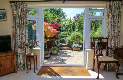 Chippenham Apartment | London Road Garden Annex