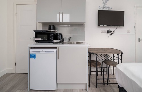 Stonebridge Apartment | London Selwyn Unique & Stylish Studios