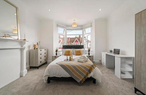 Wembley Park Apartment | London Wembley Luxury Stay 2BR Apartment next to stadium with Free Parking