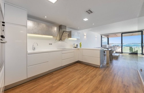 Puerto de Pollensa Apartment | Londres Derecha Beachfront apartment in Puerto Pollensa