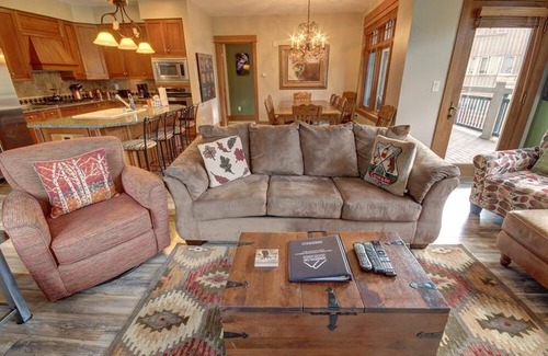River Run Apartment | Lone Eagle 3034 by SummitCove Vacation Lodging