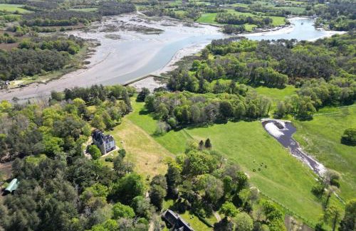 Carnac House | Longère d’époque au coeur d’un domaine