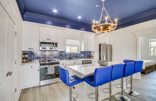 Long Beach House | Long Beach Home w/Views & On-Site Beach Access!