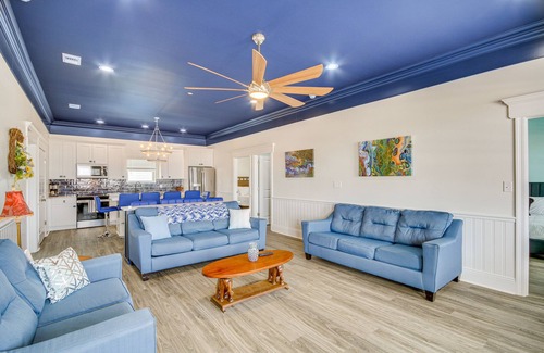 Long Beach House | Long Beach Home w/Views & On-Site Beach Access!