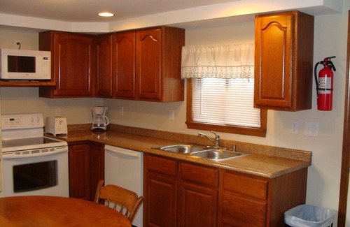 Coldwater Cottage | Long House- On Pointe Lakefront Resort