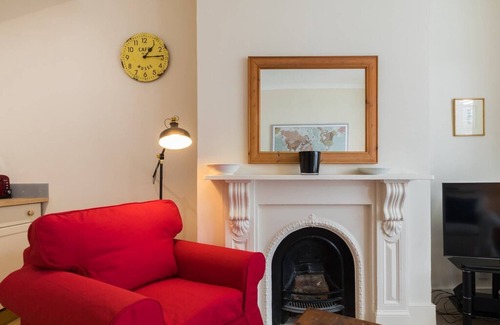 Fulham Broadway Apartment | Long Stay Discounts - Lovely 1Bed Apt, in Fulham