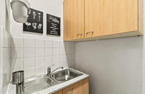 Brigittenau Apartment | Long Term Stay I 5 Min to U4 Friedensbrücke