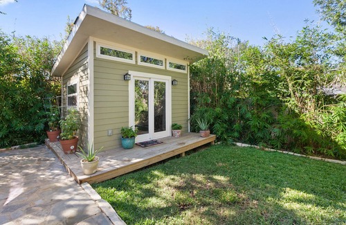 Austin House | Long Term Urban Oasis w/Pool, Gym, detach Office