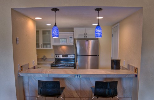 Historic District Condo | Longbranch 309, Lovely 2BR Condo, 2 Blocks from Main St