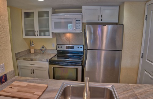 Historic District Condo | Longbranch 309, Lovely 2BR Condo, 2 Blocks from Main St