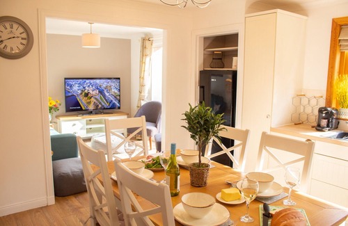 Balloch Cottage | Longfield, Daviot - woodland cottage near Inverness