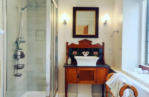 Bossington Bed & Breakfast | Longpool en-suite double room