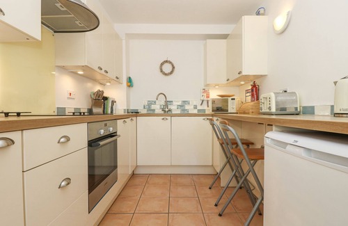 Porthcurno Cottage | LONGSHIPS, country holiday cottage, with a garden in Porthcurno