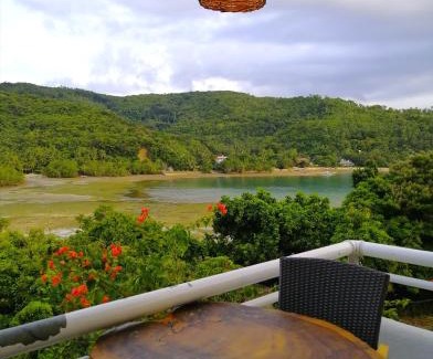 Romblon Island Bed & Breakfast | Lonos Circle Private Garden