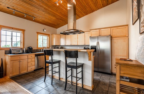 Bozeman House | Look Down - Perched on a mountain with hot tub between Livingston and Bozeman