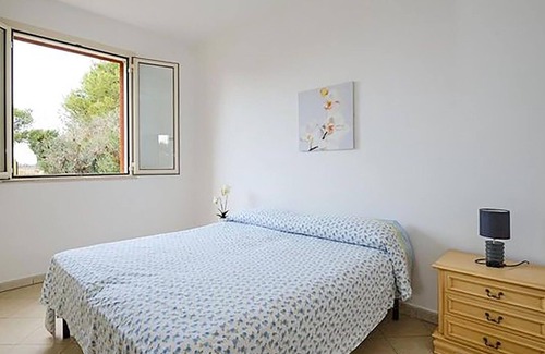 Alezio House | Look forward to a relaxing vacation in this inviting vacation home.