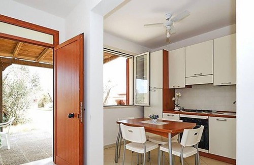 Alezio House | Look forward to a relaxing vacation in this inviting vacation home.