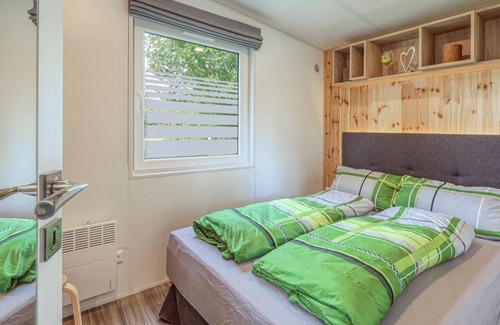 Wemding House | Look forward to a vacation close to numerous activities in the real Tiny House at Camping Park Wemdi