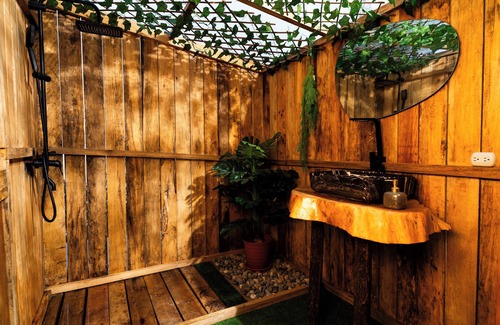 Calacali Hotel | Look & Luck Glamping by David