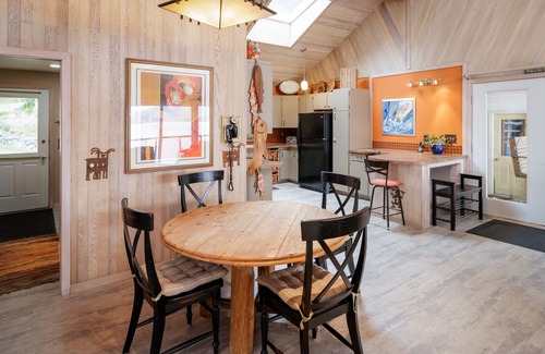 Lopez Island House | Looking for the quintessential Island setting? You will find it in Cedars by the