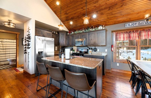 Deadwood Cabin | Lookout Tower - Access to Pool!