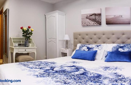 Como City Centre House | Lora Center Room