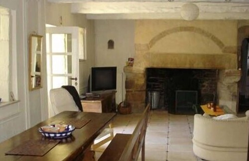 Languidic Cottage | Lordship of 17 ° of character, in a large enclosed garden with trees