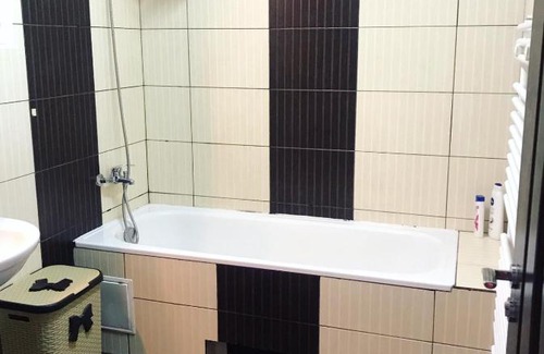 Floresti Apartment | Loren Apartament
