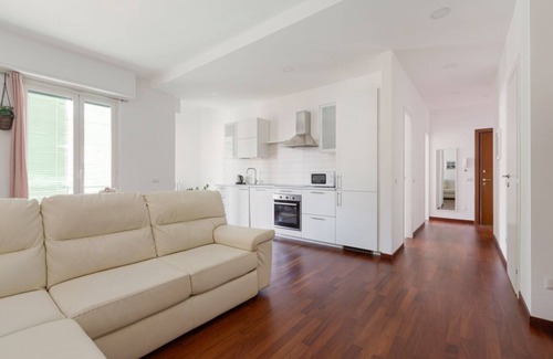 Giambellino Apartment | Lorenteggio Gelsomini Cozy Apartment