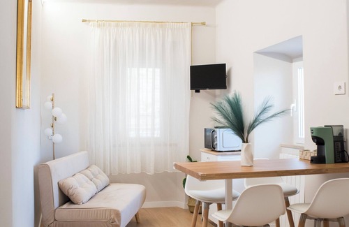 Recanati Old Town House | Lorenzetti House