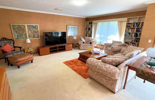 Southport House | Lorikeet house