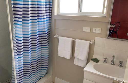 Shoalhaven Heads Cabin | Lorsens on the River - Cabin 1