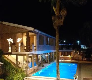 Reconquista Hotel | Los Brunos Posada
