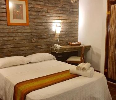 Reconquista Hotel | Los Brunos Posada
