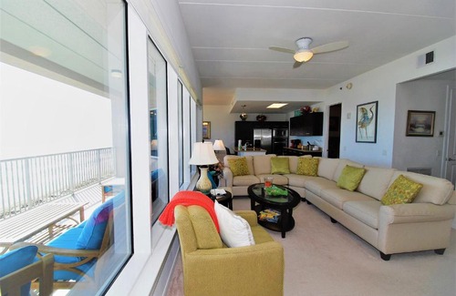 The Shores Apartment | Los Corales Unit #902S Condo