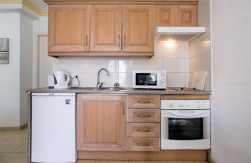 Los Cristianos Apartment | Los Cristianos - FREE WIFI- 2 bed 2 bathroom Apt Ground Floor Poolside