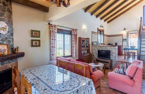 El Gastor Villa | Los Girasoles El Gastor by Ruralidays