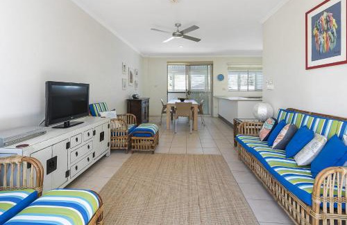 Point Lookout Apartment | Los Nidos Unit 1