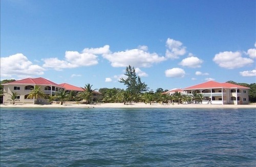 Placencia Condo | Los Porticos Villas (Villa 6C) - Luxurious Beach View Condo