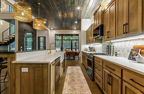 Broken Bow Cabin | Lost In The Pines in Hochatown/Broken Bow