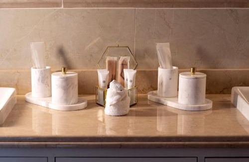 Central Hotel | Lotsane Limpopo Luxury River Lodge