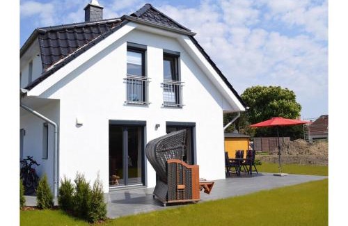 Breege House | Lotsenhaus Comfortable holiday residence