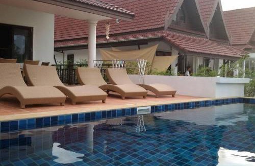 Ko Chang Villa | Lotus 2 Bedroom Beachfront Villa with private pool