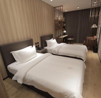 Naga Hotel | LOTUS BLU HOTEL Naga