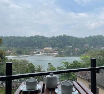 Kandy Hotel | Lotus Lake Residence