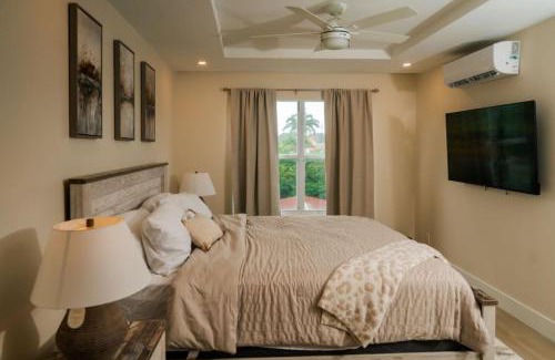Little Battaleys Apartment | Lou Lou's Hideaway